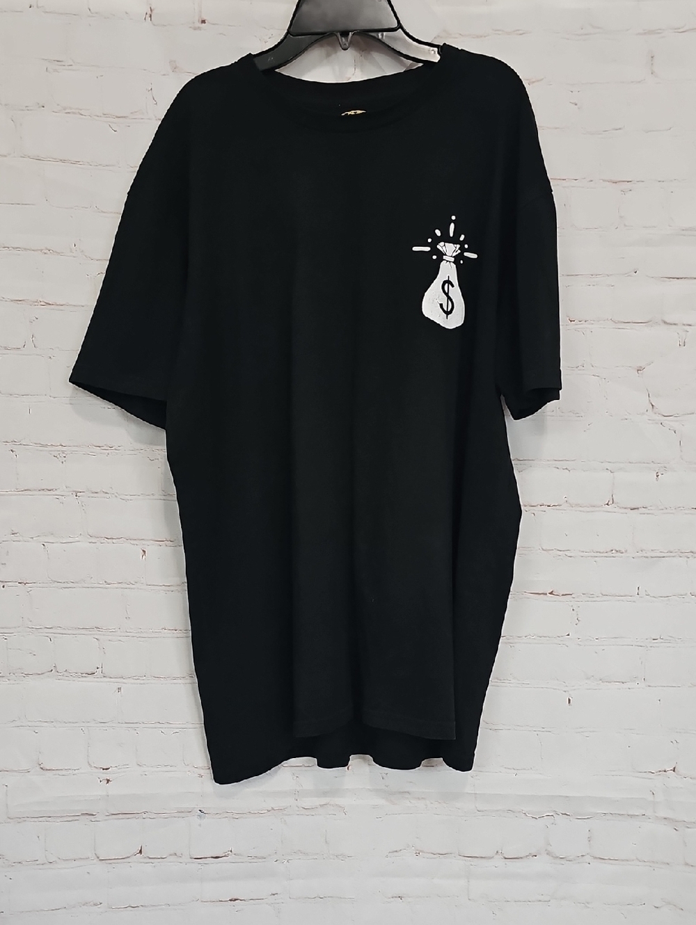 Men's Black Short-Sleeve Graphic Pocket Tee
